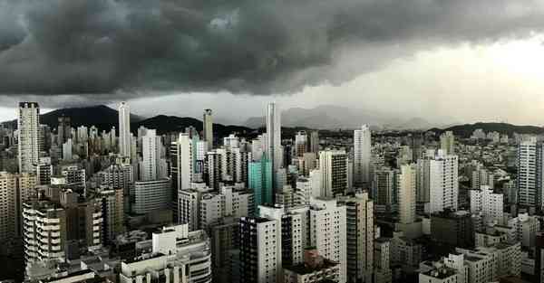 四川英语专升本考试作文